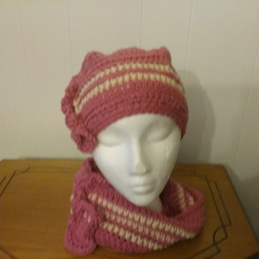 Hat and infinity scarf set